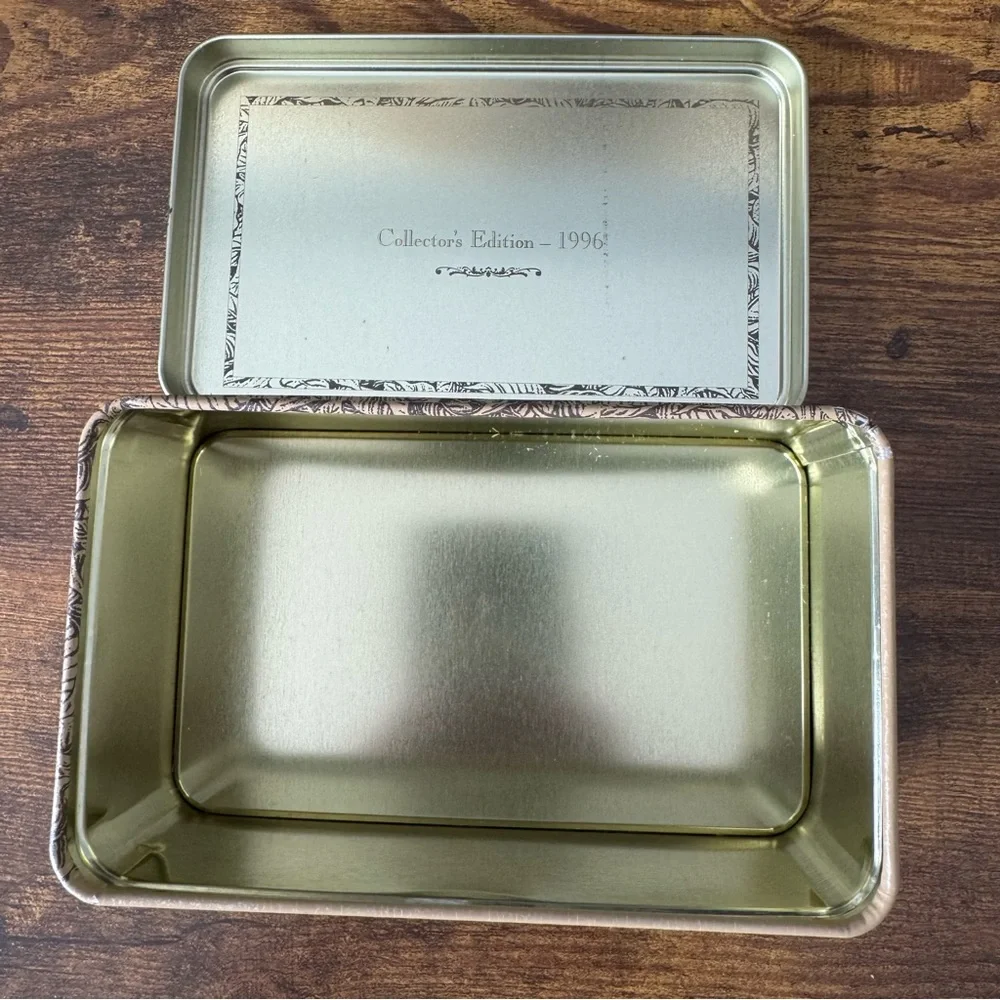 1996 Doral Cigarettes “Tobaccoville NC” Collector’s Edition Advertising Tin‎